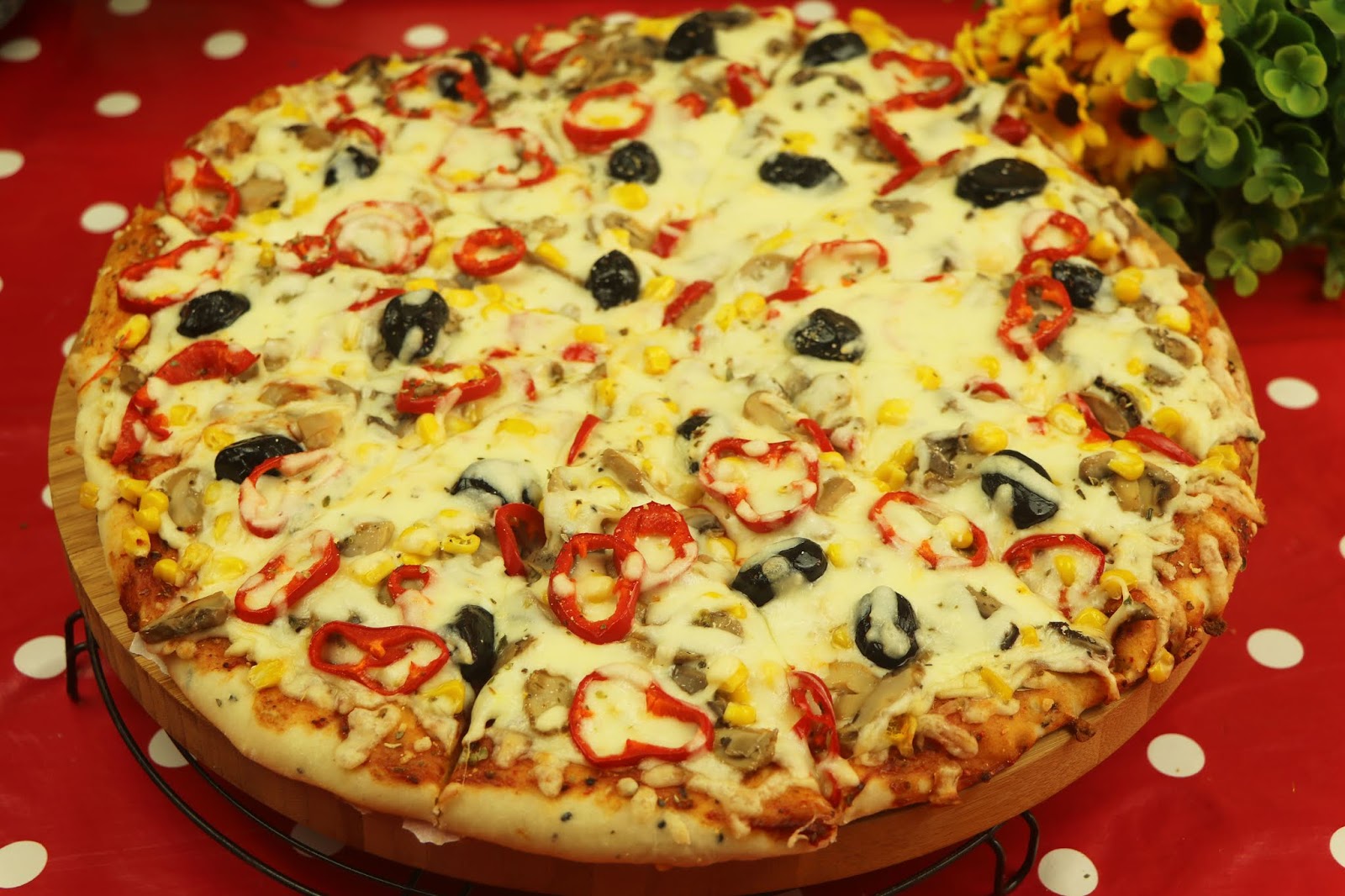 طريقة عمل البيتزا بالعجينة السحرية
